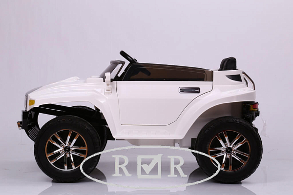 Электромобиль детский RiverToys Hummer A888MP (белый) с дистанционным управлением